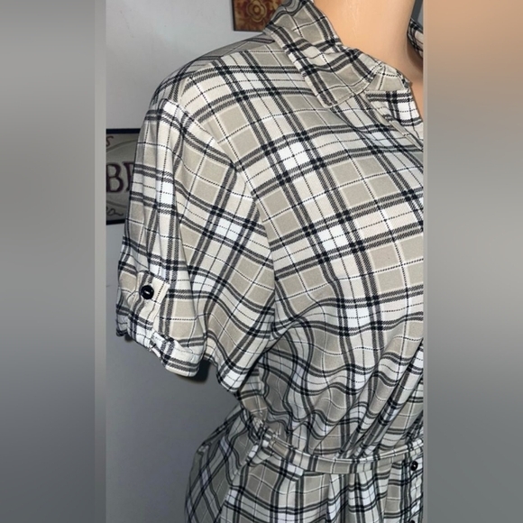 DRESS CHECK SHORT SLEEVE SIZE XL EXCELLENT CONDITIONS - Picture 2 of 7